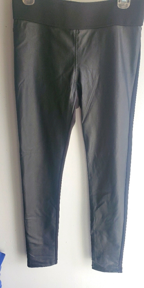 Sale😊😊Faux Leather Shanagano leggings